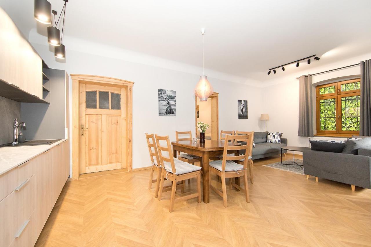 Apartamenty Stara Apteka สโตรเนีย ชล็องสเกีย ภายนอก รูปภาพ